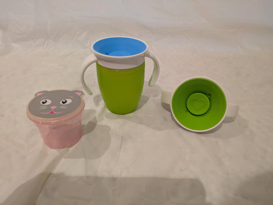 Munchkin Miracle Trainer cup and snack container