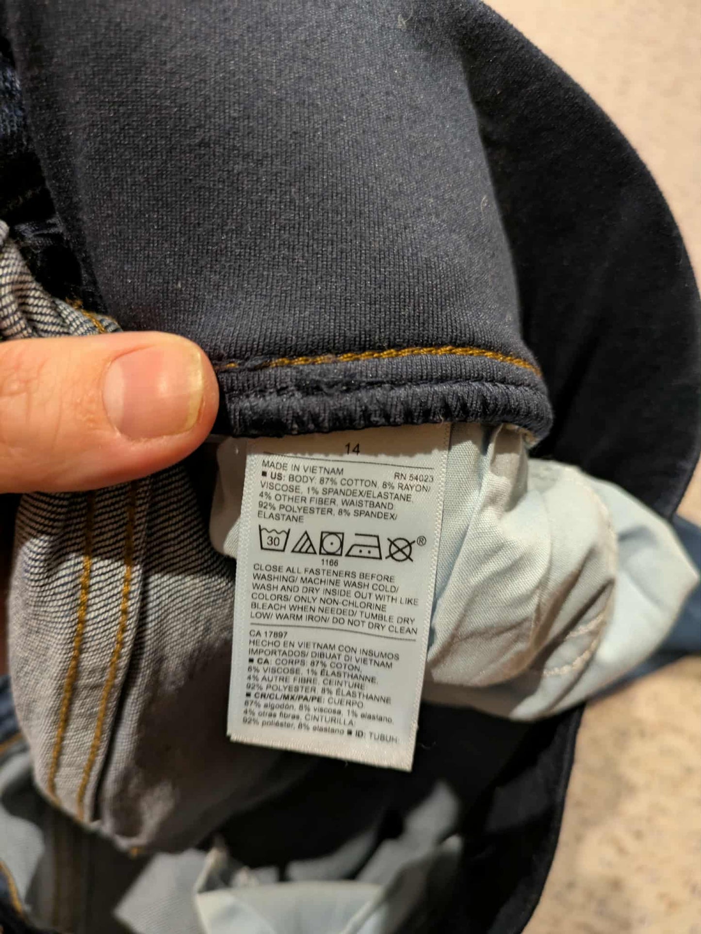 Old navy maternity Rockstar super skinny jeans - size 14 , Maternity L (12-14)