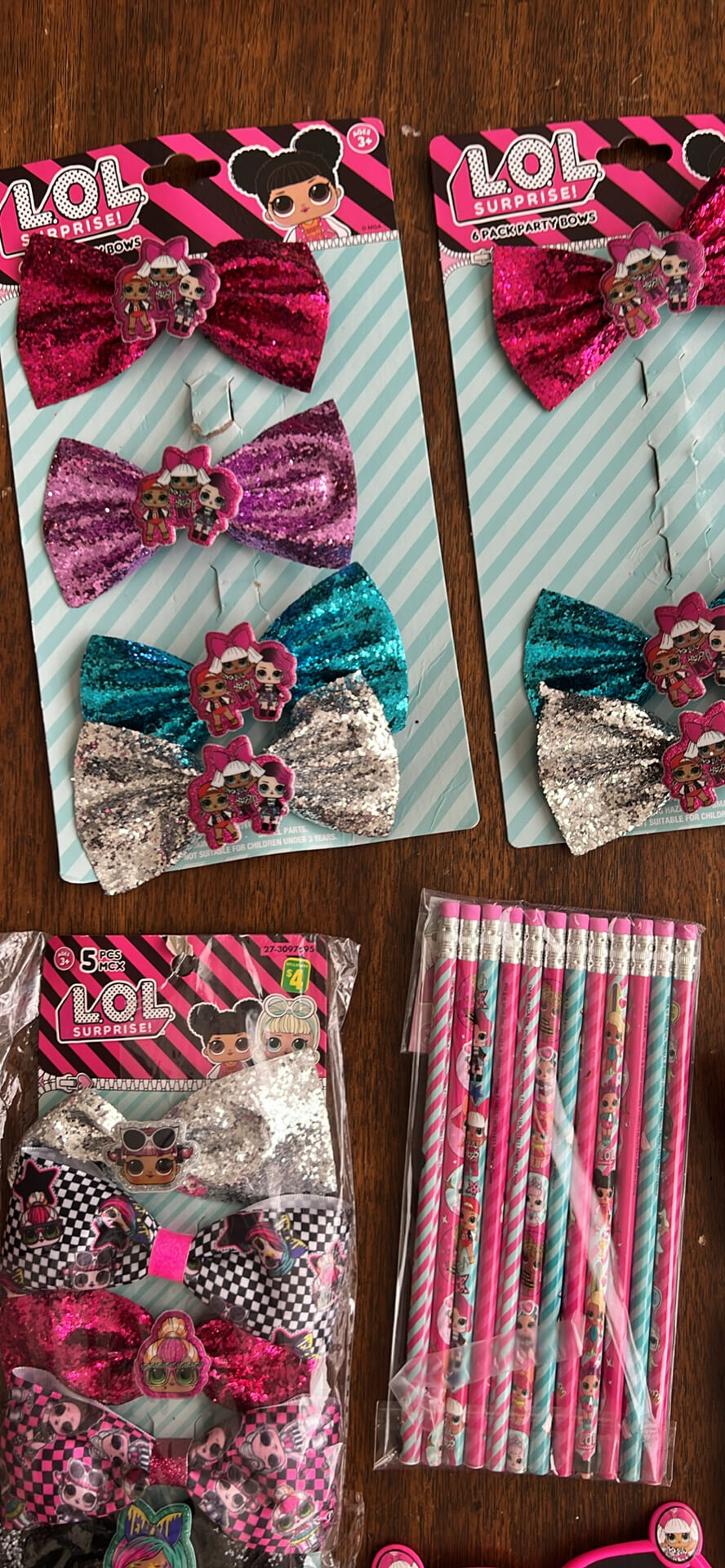 Lol party decorations and loot bags items
