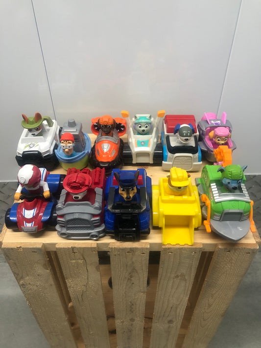 Paw patrol adventure bay car mat/storage set