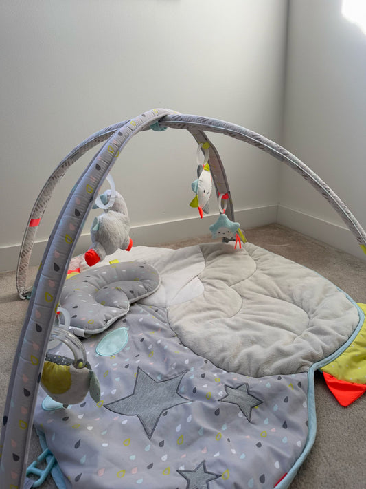 Skip Hop - Silver Lining Cloud Activity Gym - RETAIL: 115$