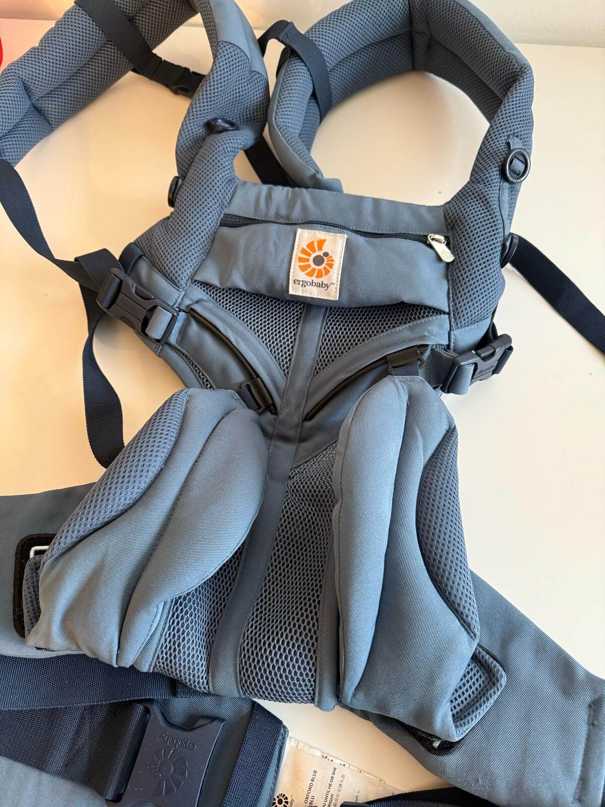 NEW NO TAGS Omni 360 Baby Carrier (Cool Air Mesh) RETAIL: 235$