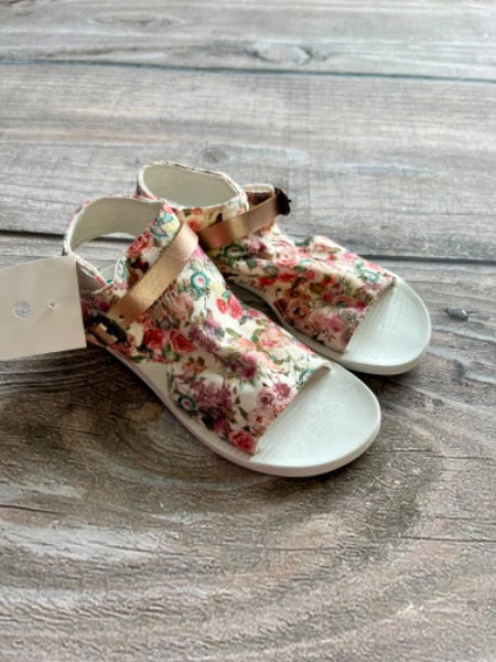 Blowfish size 12T girls floral sandals, brand new with tags, Shoes 12 (Toddler:2-4yr)