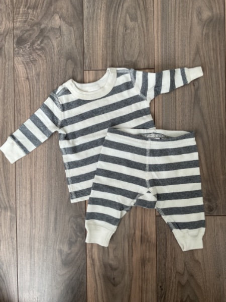 Grey and White Thermal Pajama Set, Kids 3 Month (0-3M)