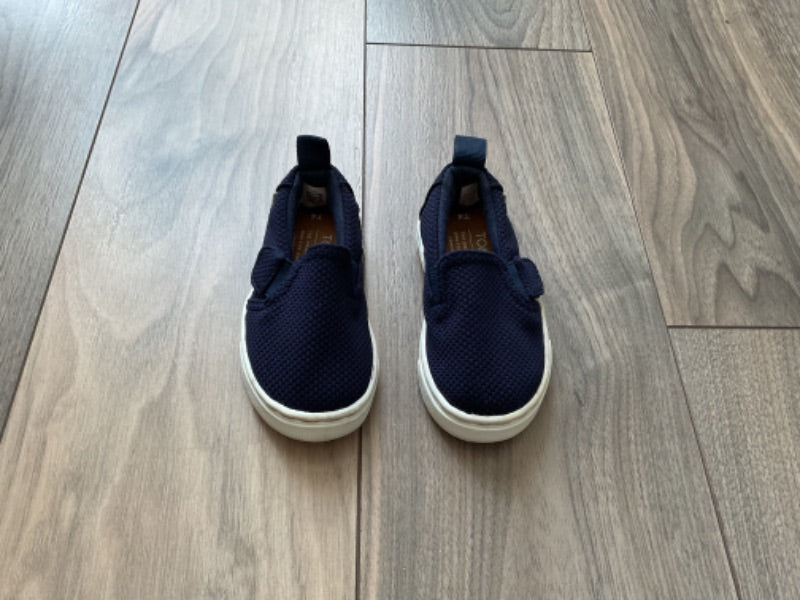 Toms Navy Blue Loafers Size 4, Shoes 4 (Baby: 0-12 mth)