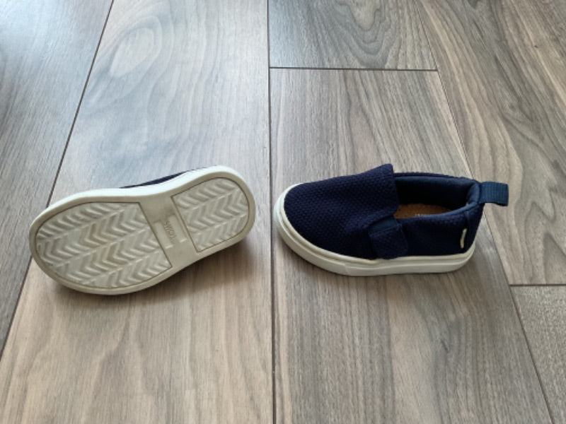 Toms Navy Blue Loafers Size 4, Shoes 4 (Baby: 0-12 mth)