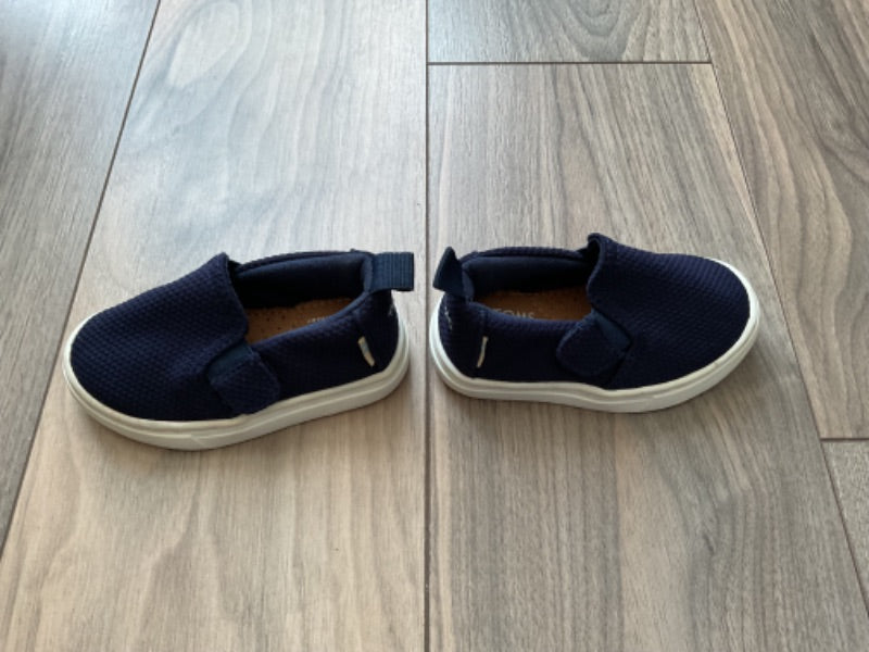 Toms Navy Blue Loafers Size 4, Shoes 4 (Baby: 0-12 mth)