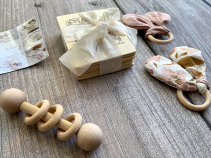 Small shop Oak & Bloom handmade baby starter gift bundle, brand new