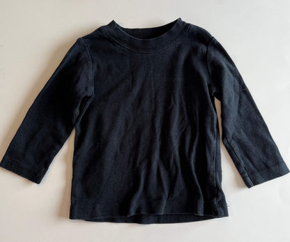 Boys' 6-12 month bundle: Onesie & Romper – George, size 6-12 months Long-sleeve black shirt – Carter's, size 12 months, Kids 9 Month (6-9M)