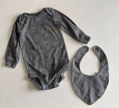 Boys' Carter's long-sleeve onesies with matching bibs, size 6 months (set of three)., Kids 6 Month (3-6M)