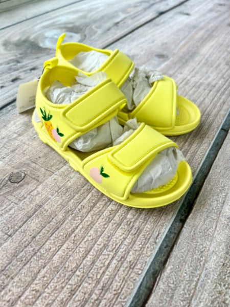 H&M size 10-11.5 girls ankle strap summer sandals, yellow, new with tags, Shoes 11.5 (Toddler:2-4yr)