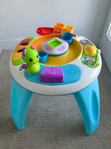 Learning table for babies