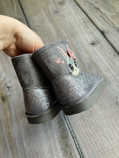 H&M size 9-9.5T girls grey pink sparkly faux fur bunny boots, EEUC, Shoes 9.5 (Toddler:2-4yr)