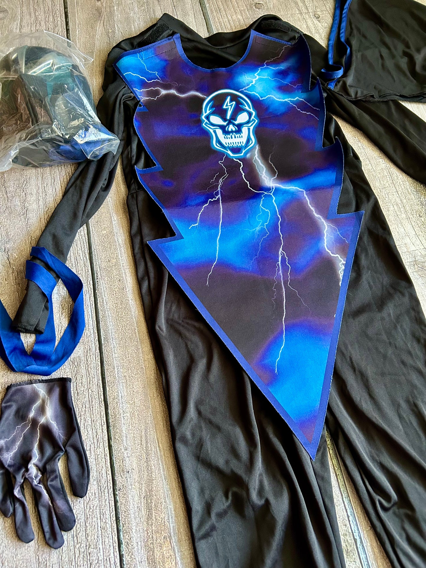 Spirit Halloween Xtreme Lightning Ninja costume boys size large 12-14, Kids 12 & 14 (large)