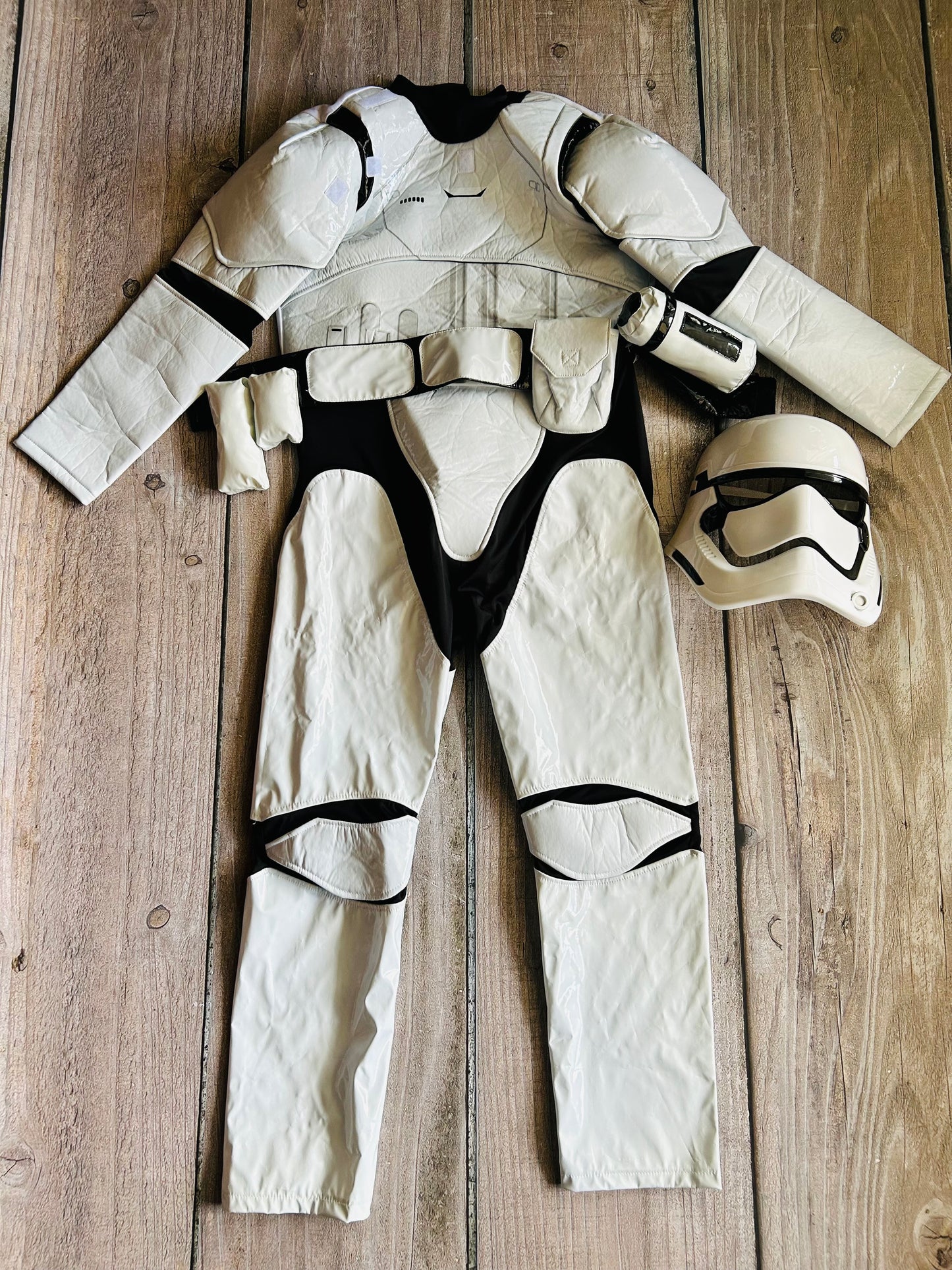 Disney Store size 9/10 boys Star Wars Stormtrooper costume, Kids 10 (medium)