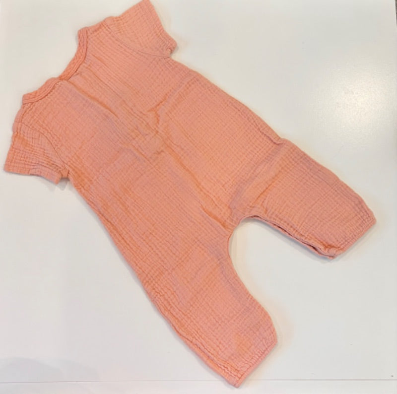 12-18m (size 80) pinky peach color romper with wooden buttons