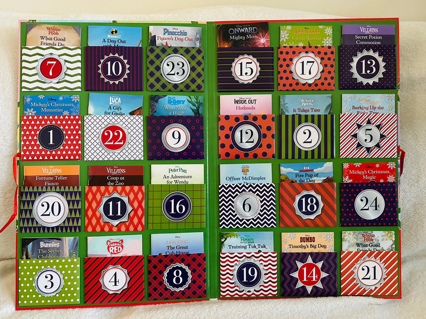 Disney Pixar 24 Book Christmas Advent Calendar, EEUC
