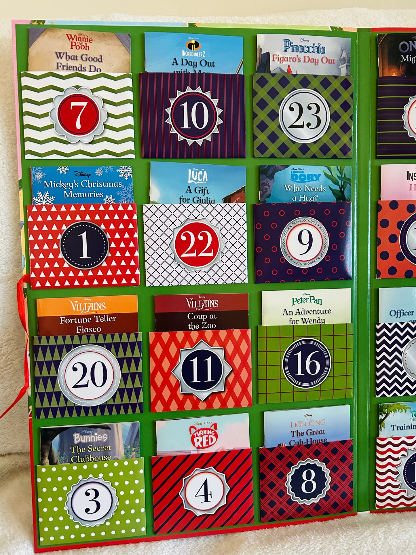Disney Pixar 24 Book Christmas Advent Calendar, EEUC