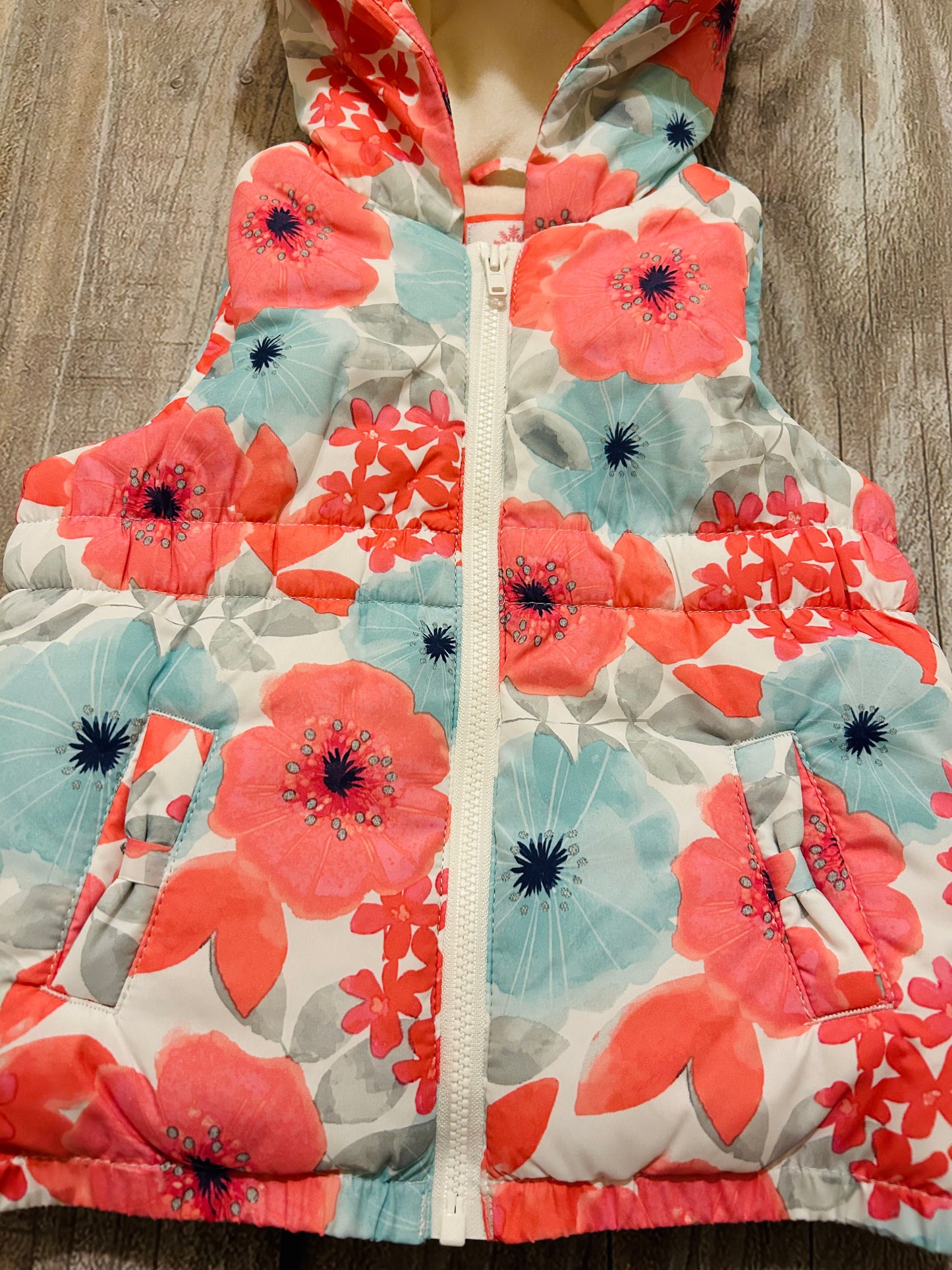 Gymboree size 2T girls pink blue floral print puffer zip up vest with hoodie with ears, like new, Kids 2T