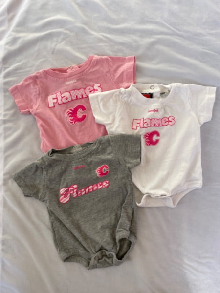 Reebok Girls Calgary flames onesies- white, grey, pink 0-3 months , Kids 3 Month (0-3M)
