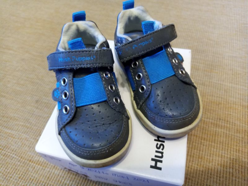 Hush Puppies First Walker Shoes - Baby size 4.5, Shoes 4.5 (Walkers:12-24 mth)