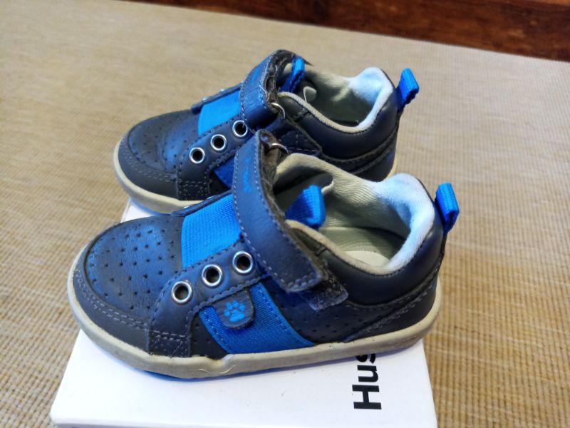 Hush Puppies First Walker Shoes - Baby size 4.5, Shoes 4.5 (Walkers:12-24 mth)