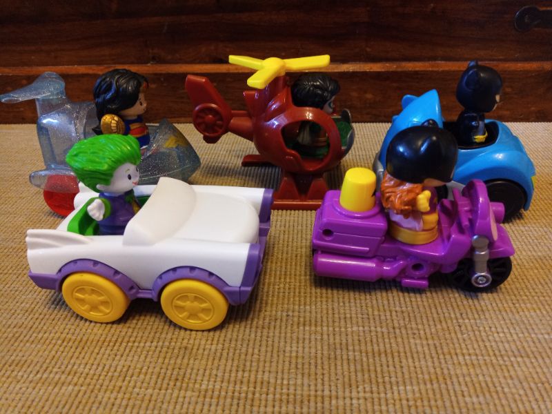 Fisher Price Little People DC Batman Set - Characters with Vehicles