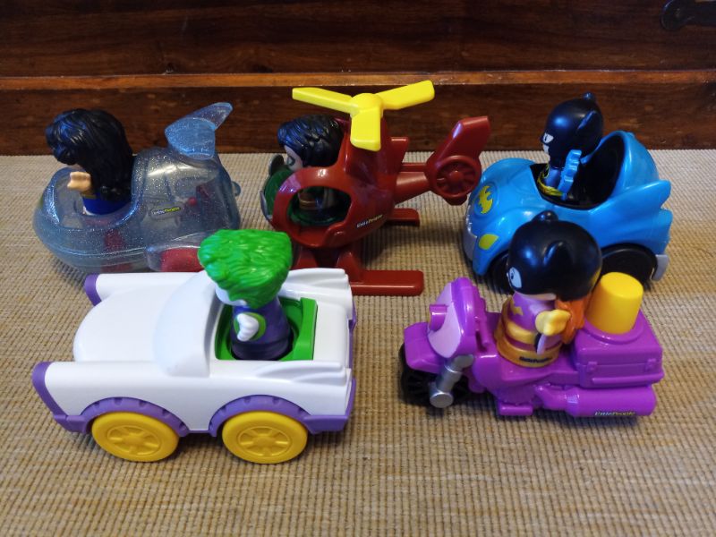 Fisher Price Little People DC Batman Set - Characters with Vehicles