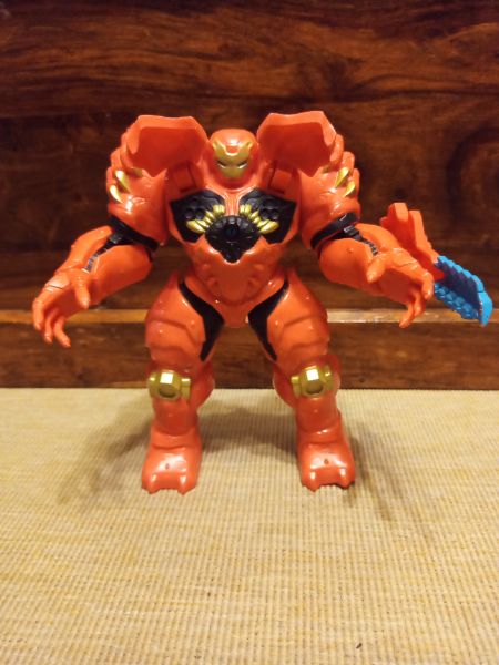 Mech Strike Monster Hunter - Iron Man