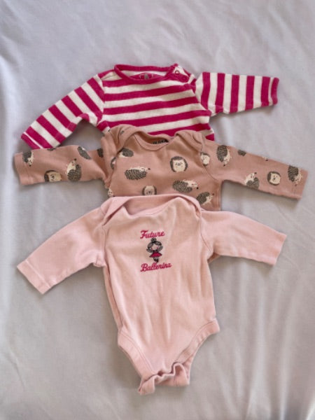 3 old navy long sleeve onesies- pink stripe, hedgehog, future ballerina , Kids 3 Month (0-3M)