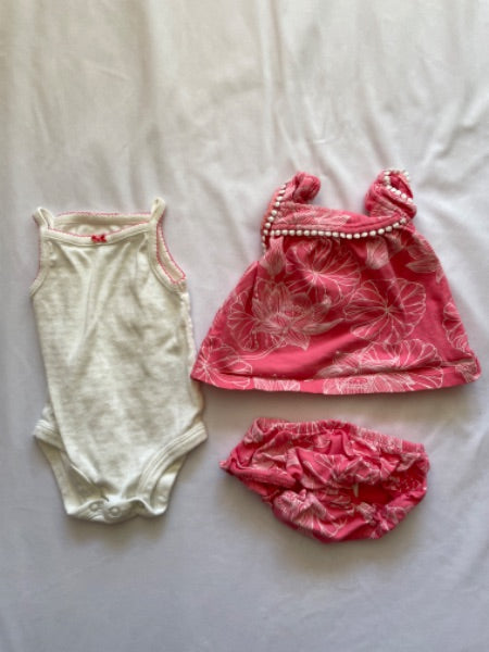 Carter’s 3 piece set pink and white floral, 3 months , Kids 3 Month (0-3M)