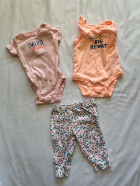 Carter’s 3 piece set, “sweetest girl ever”, “little cutie big heart” 3 months , Kids 3 Month (0-3M)