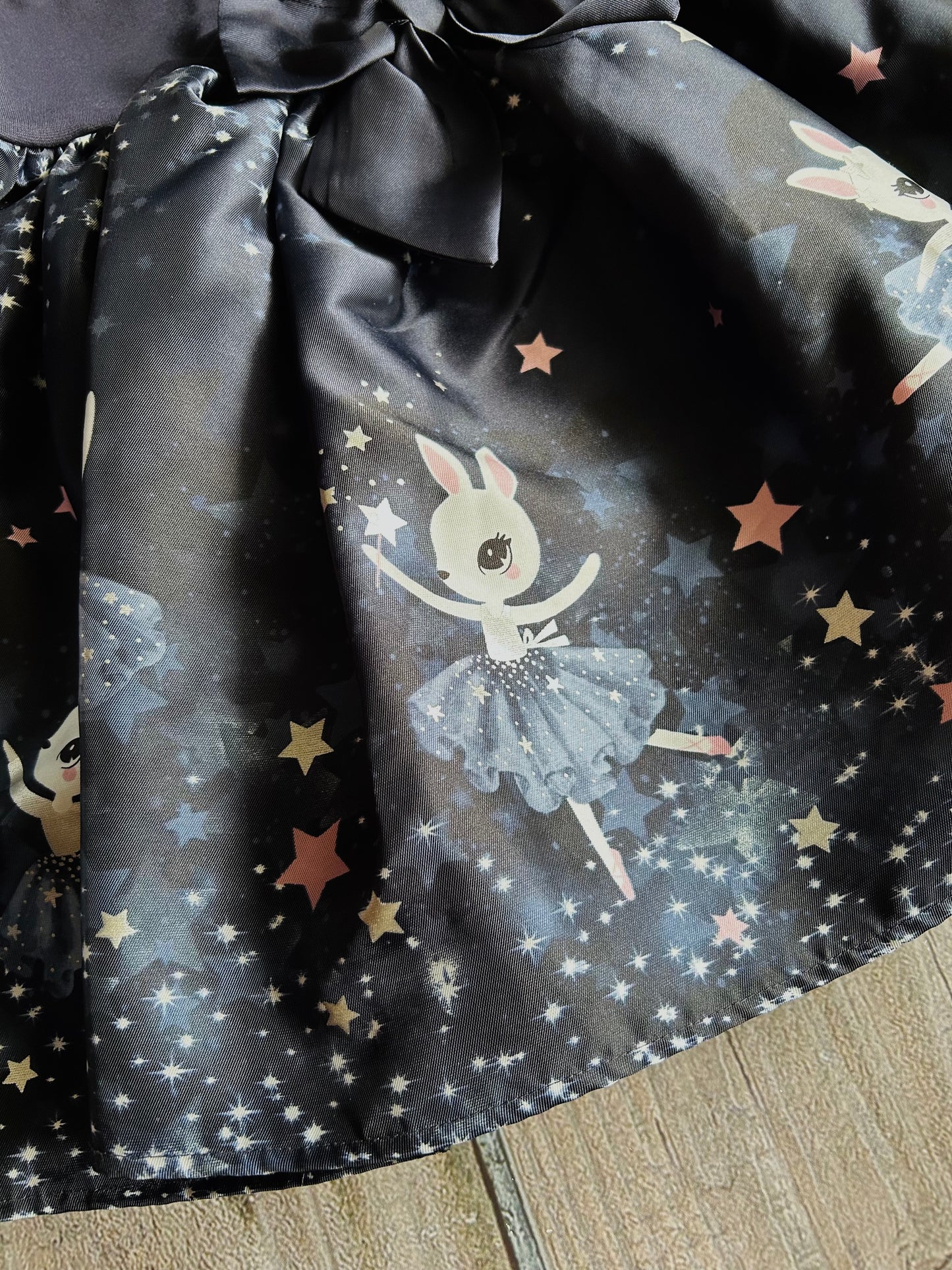 H&M size 4-6yrs girls dark midnight blue fancy dress with big bow, bunny ballerinas, Kids 6/6X (extra small)