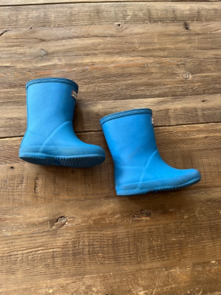 Hunter rain boots, blue, size 7 (UK 6)