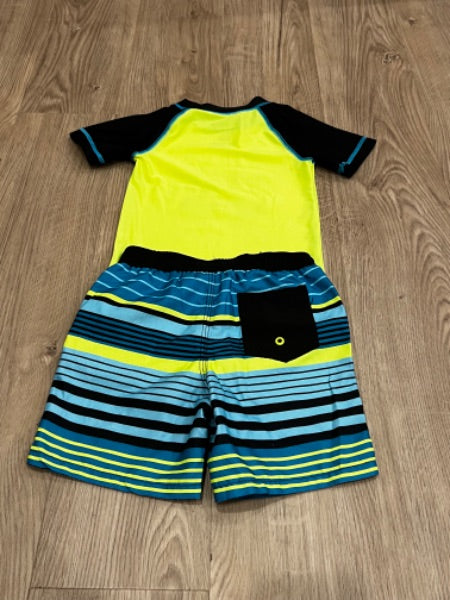 Okie Dokie brand, Boys "Beach Hunk' Swim trunk & Rash Guard set, size 2T, VGUC, Kids 2T