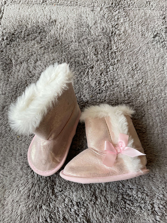 3-6 months girls pink sparkly boots with fur , Shoes 0 (Baby: 0-12 mth)