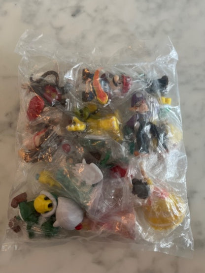 Super Mario Brothers Cake/ Cupcake Toppers 18 pc Set (2)