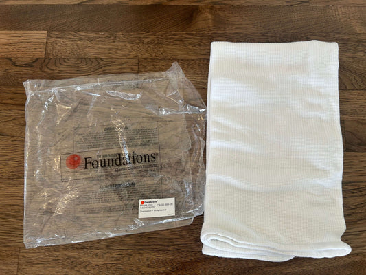 Foundations ThermaSoft Swaddle Blanket 40"x30" MSRP $20, 0-3 Months (Newborn)