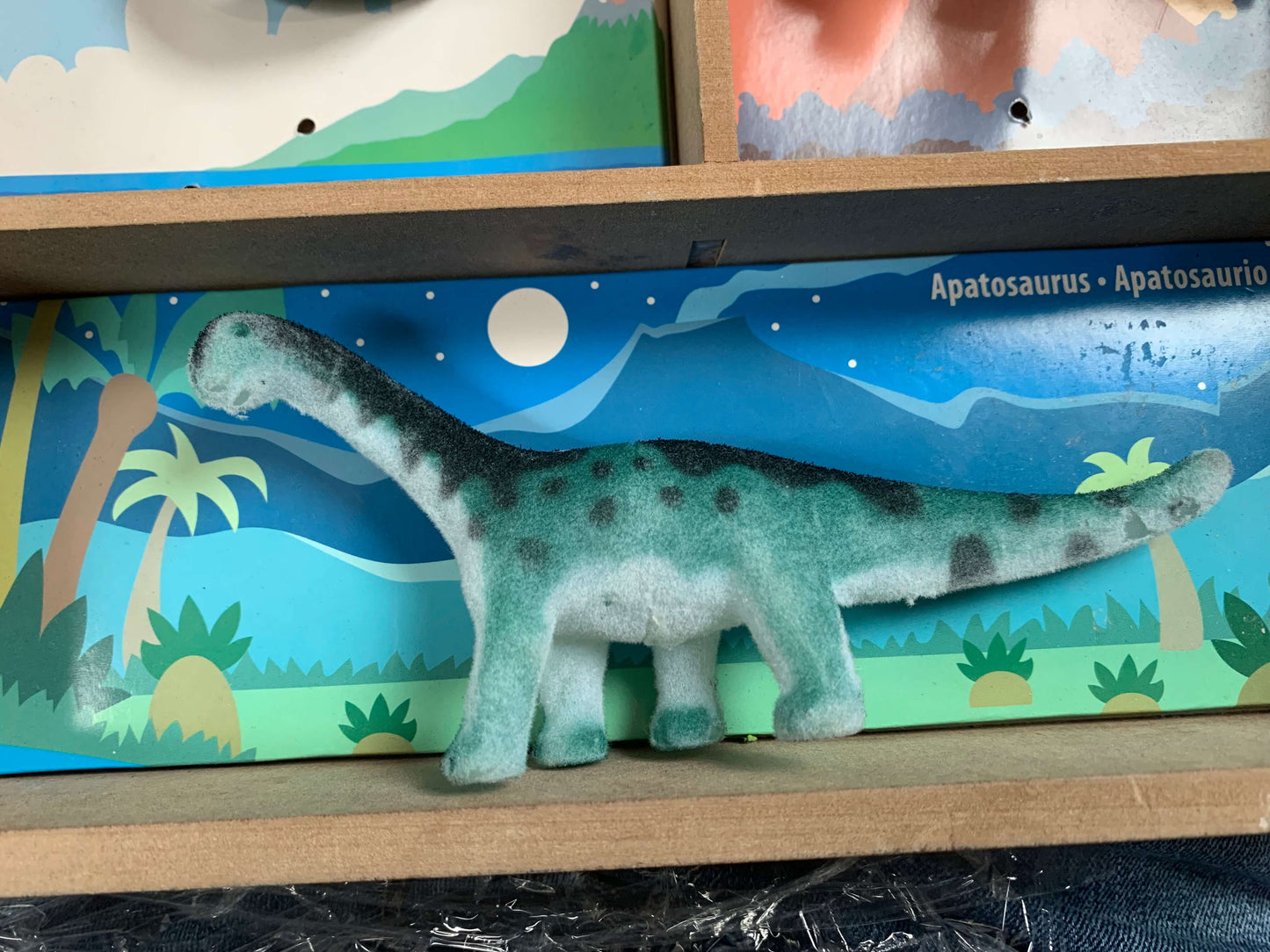Melissa & Doug Dinosaur Party