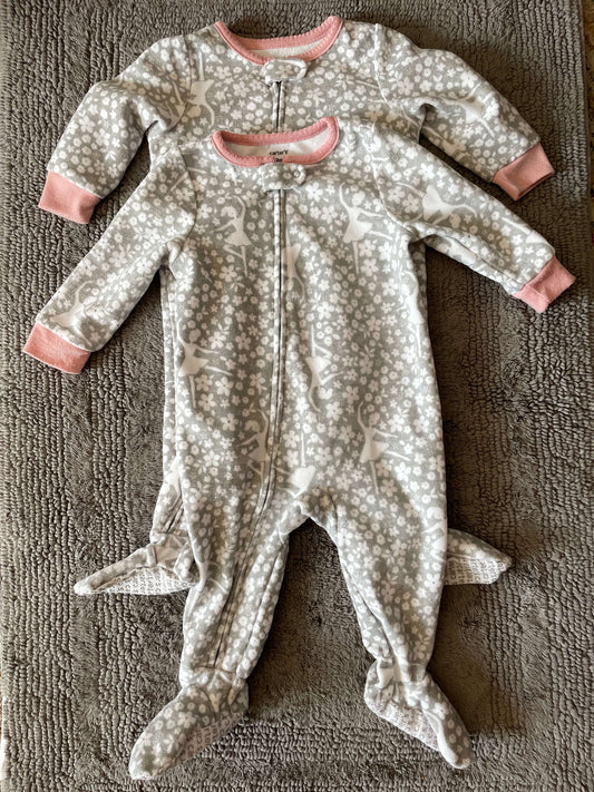Set of 2 matching Carter's 9M fleece ballerina pajamas , Kids 9 Month (6-9M)