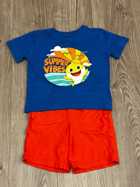 pinkfong Baby Shark T-shirt & GAP shorts, size 3T, Kids 3T