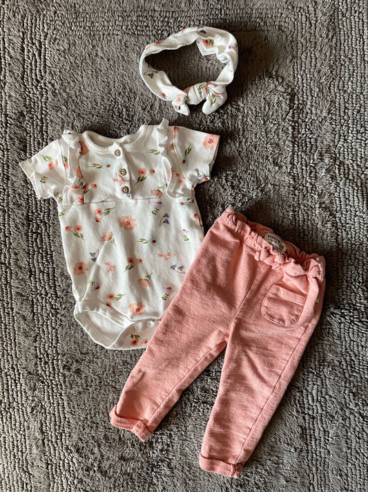 Rabbit + Bear brand 6-9M 3 piece pink set- onesie, pants, bow, Kids 9 Month (6-9M)