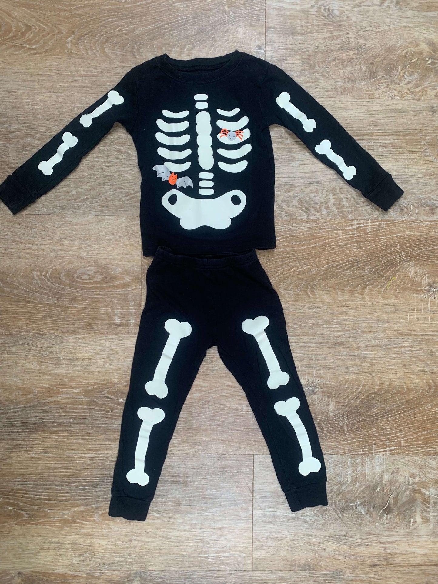 Glow in the Dark Skeleton Pajamas - size 4T, Kids 4/4T