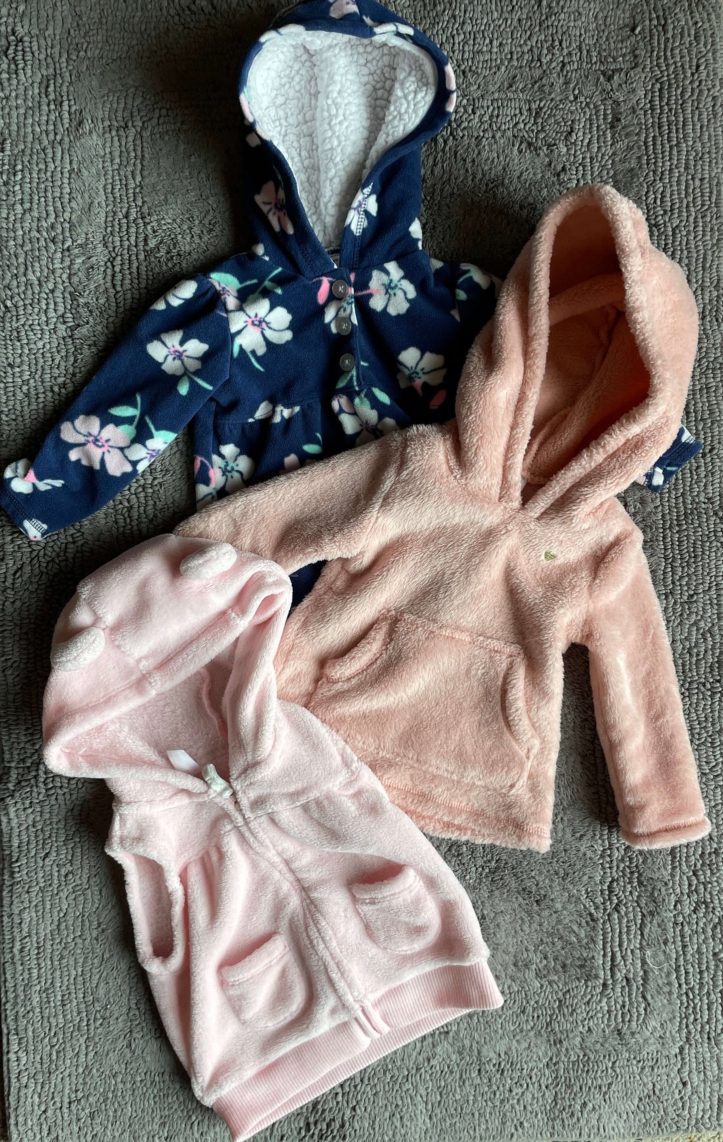 Carter's 12M fuzzy bundle- vest and two sweaters , Kids 12 Month (9-12M)