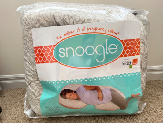 Snoogle, pregnancy pillow