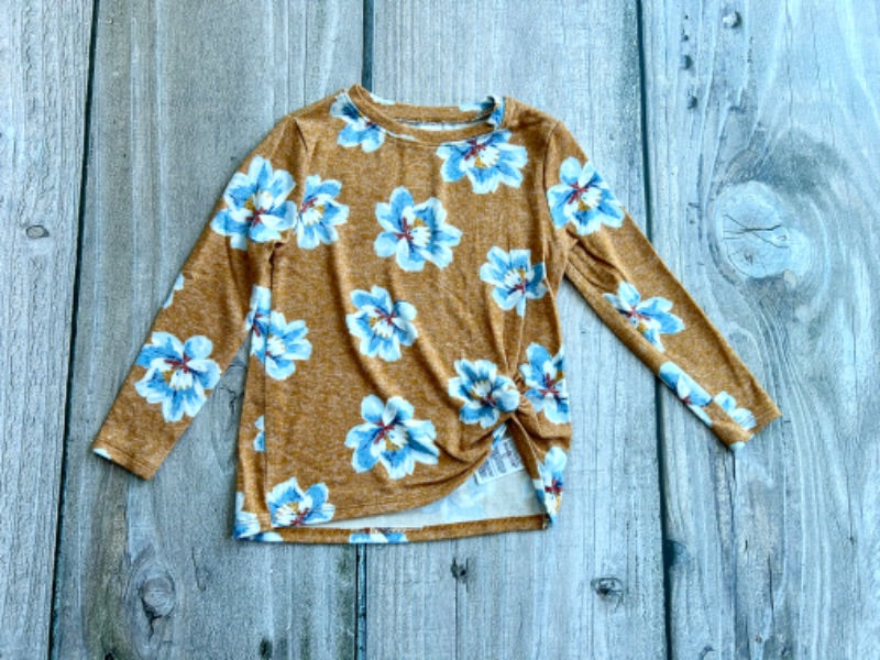 Old Navy size 4 girls twist knot light weight floral sweater, Kids 4/4T