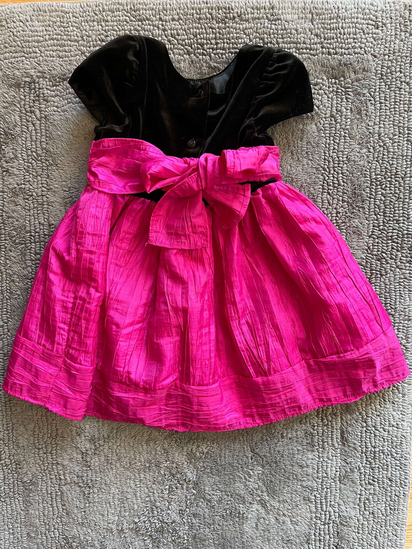 Black and hot pink 24M formal dress and diaper cover, Kids 24 Month (18-24M)