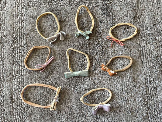 Bundle of 8 baby girl bows- pastels