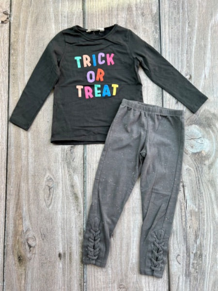 H&M size 4-6 girls Trick or Treat Halloween top & Children’s Place size 5-6 grey sparkling leggings