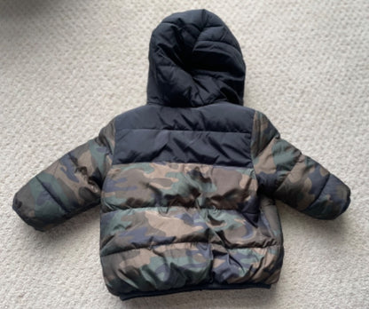 Gap - black and green camouflage winter jacket, Kids 12 Month (9-12M)
